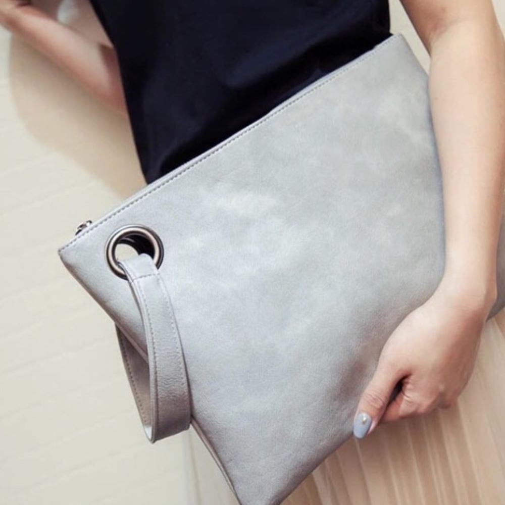 Extra Large Black Clutch-Side Strap! Adorable! - Picture 4 of 7